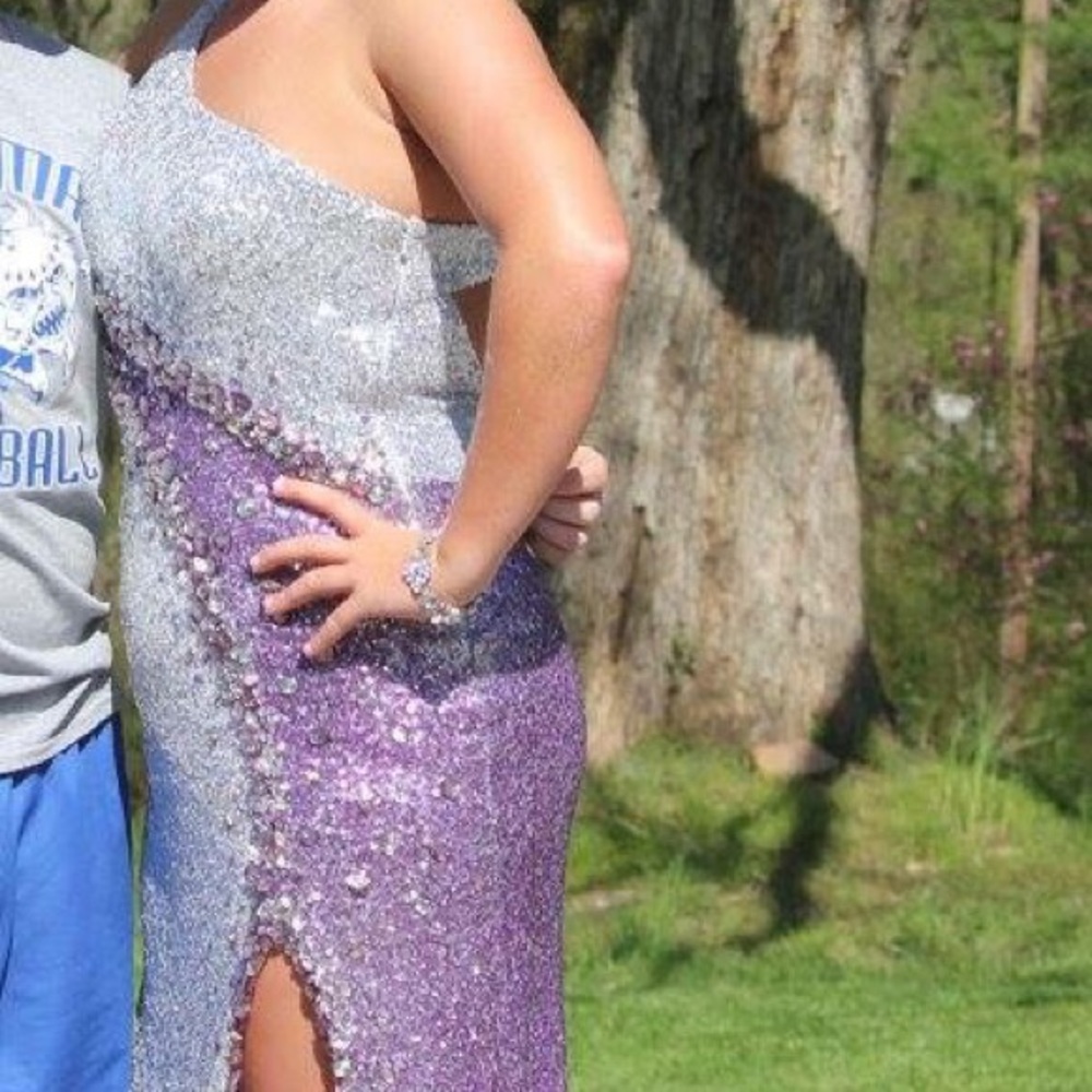 Prom Dress! - Picture 3 of 5